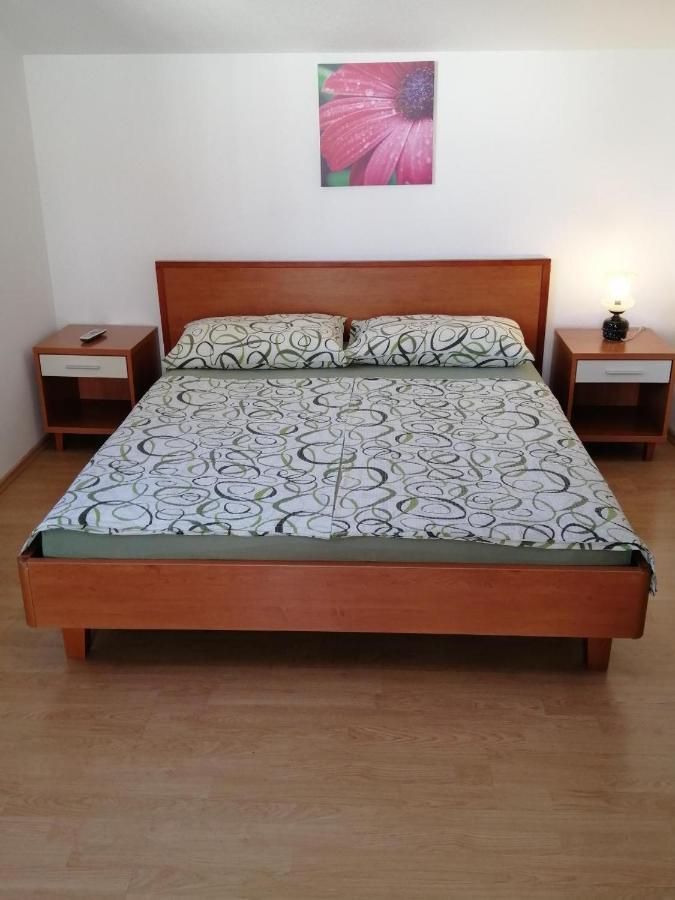 Maribela Apartments Трогир Екстериор снимка