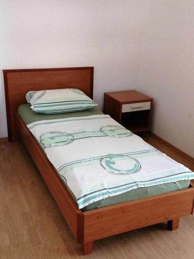 Maribela Apartments Трогир Екстериор снимка