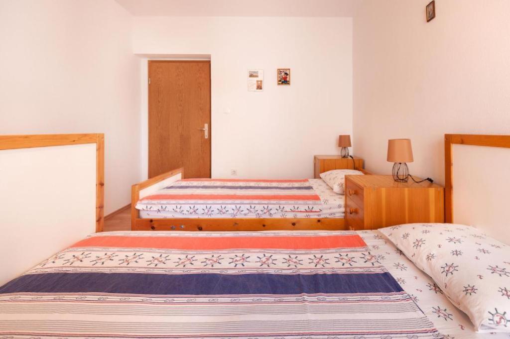 Maribela Apartments Трогир Екстериор снимка