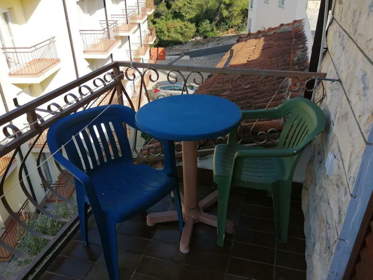 Maribela Apartments Трогир Екстериор снимка